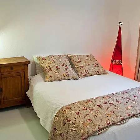Sleeps 26 Pool Hébergement de vacances Salinelles