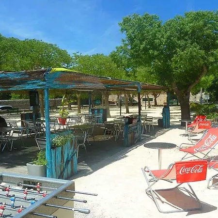 Sleeps 26 Pool Hébergement de vacances Salinelles